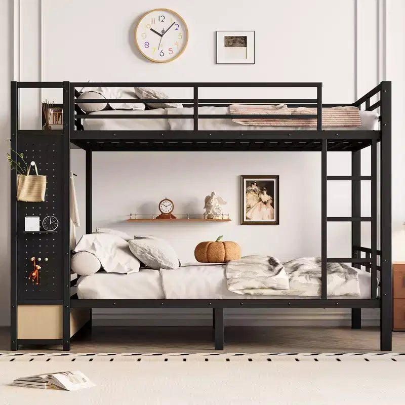Lit superposé en métal de taille Queen sur Queen pour adolescents avec étagères de rangement, tiroirs et panneau perforé, noir