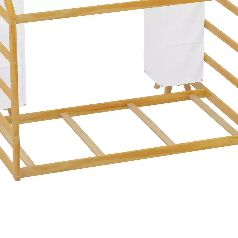 Lit de sol Montessori une place avec barrière de sécurité pour enfants, cadre de lit cabane en bois avec toit et étagères de rangement